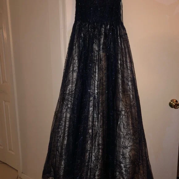 Blue formal dress - Picture 4 of 4